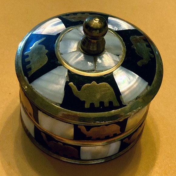 Elephant Trinket Box Mini Storage Jewelry Box Mother of Pearl Round Checkered - Picture 2 of 7